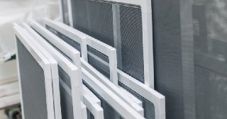 Москитные сетки на пластиковые окна Тара купить по цене от 924 руб.